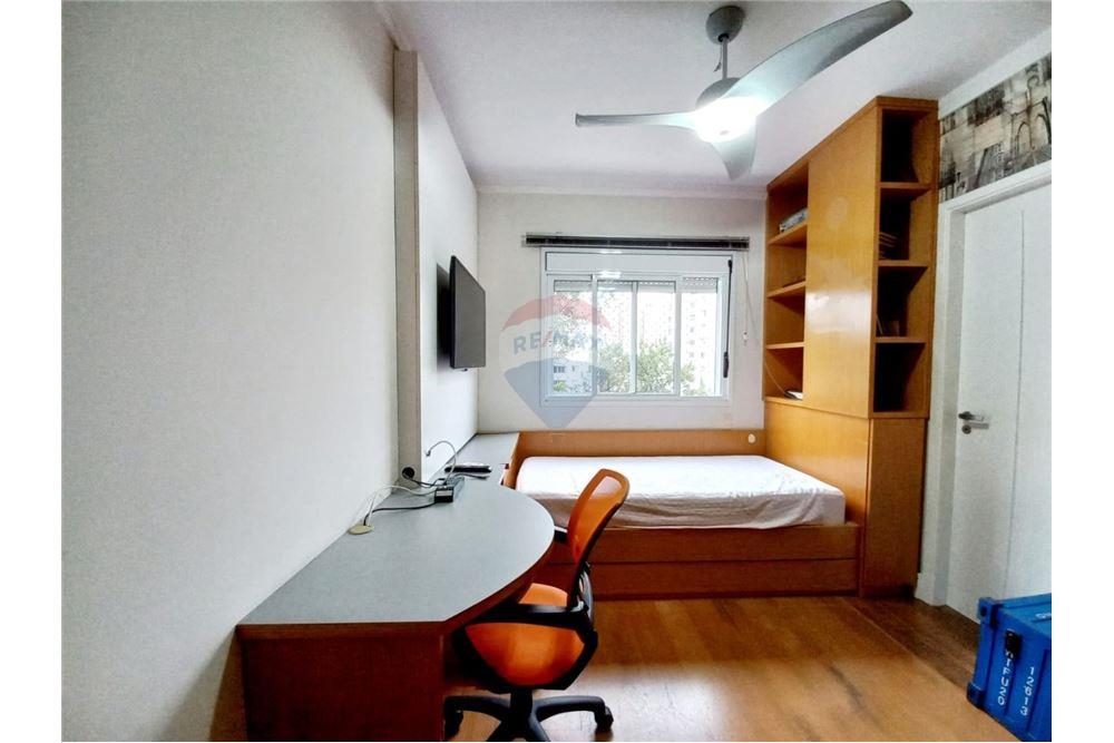 Apartamento para alugar com 3 quartos, 171m² - Foto 17