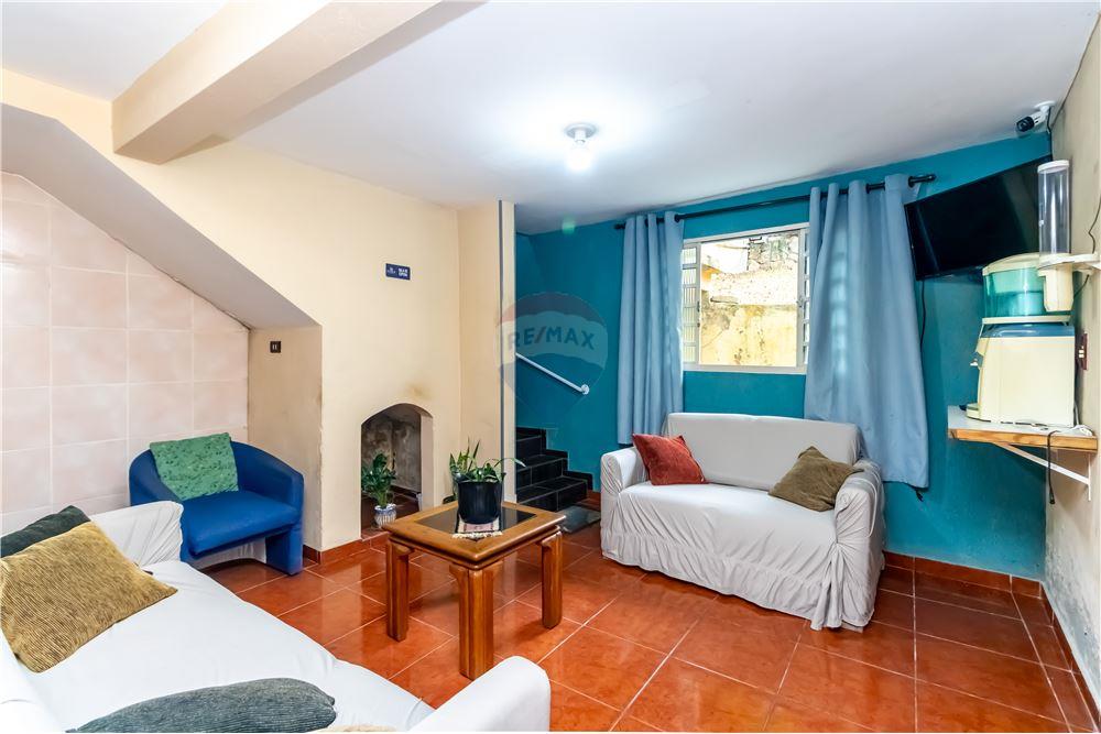 Casa à venda com 6 quartos, 260m² - Foto 4