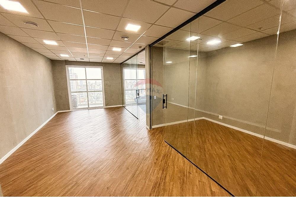 Conjunto Comercial-Sala para alugar com 2 quartos, 64m² - Foto 1