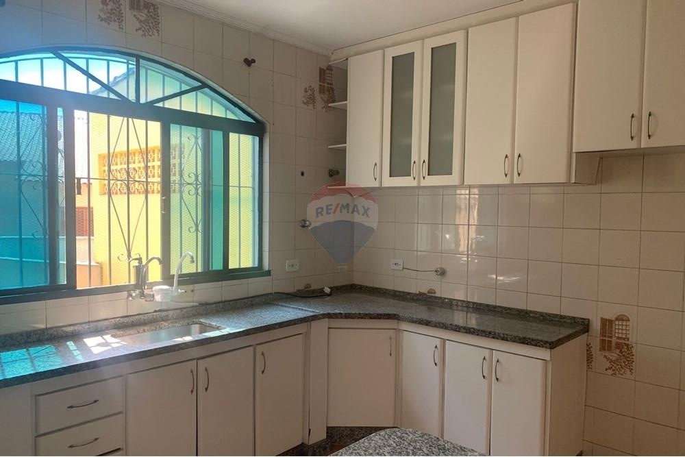 Casa para alugar com 3 quartos, 125m² - Foto 10