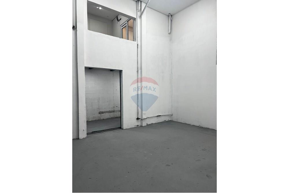 Galpão - Alugar - São Paulo , São Paulo - 23d38f04-0553-4a0f-b1b9-f220063c671f.jpg - 601361019-3081