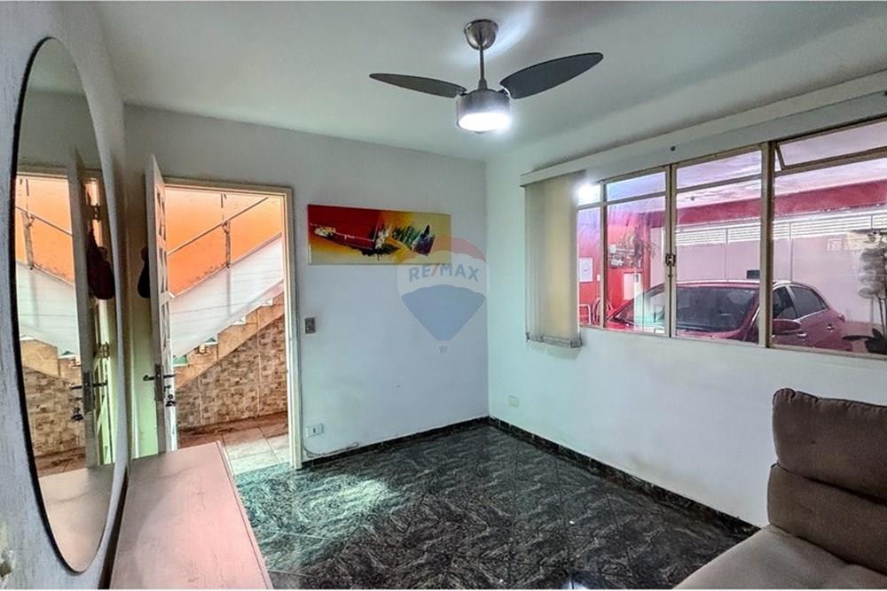 Casa para alugar com 3 quartos, 110m² - Foto 4