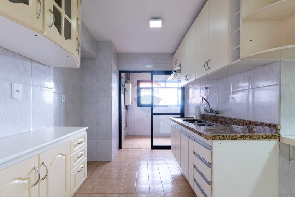 Apartamento à venda com 3 quartos, 108m² - Foto 17