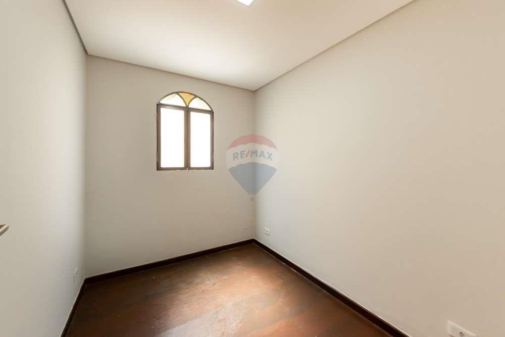 Casa à venda com 4 quartos, 251m² - Foto 14