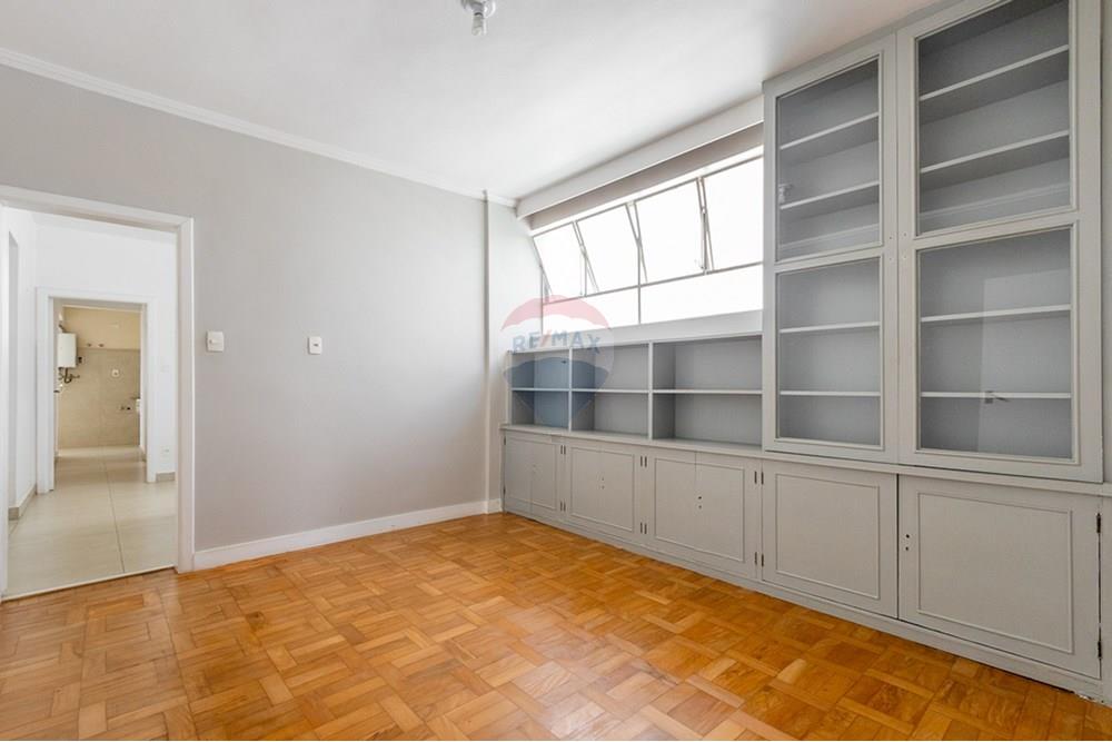 Apartamento à venda com 3 quartos, 227m² - Foto 8