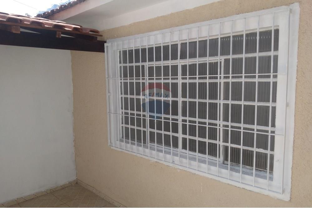 Casa para alugar com 2 quartos, 100m² - Foto 1