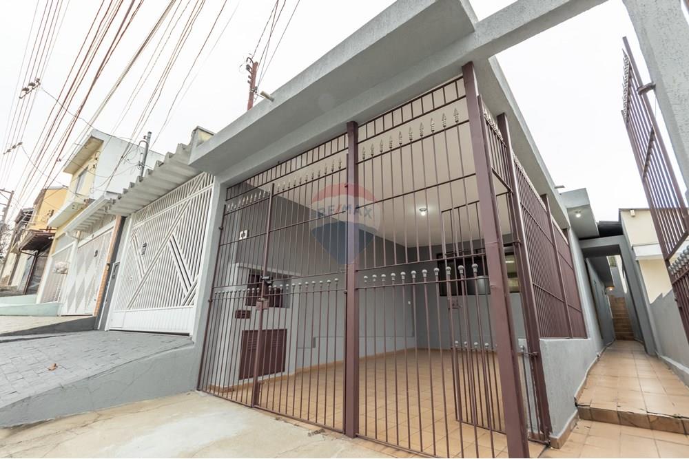 Casa à venda com 2 quartos, 125m² - Foto 2