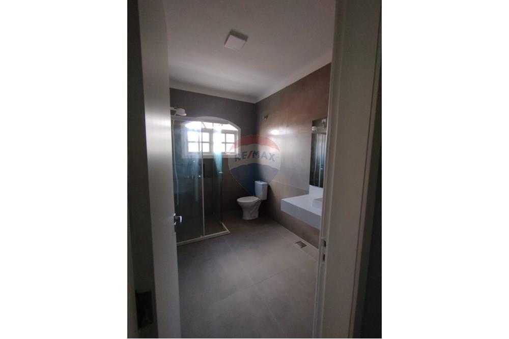 Casa para alugar com 3 quartos, 204m² - Foto 19
