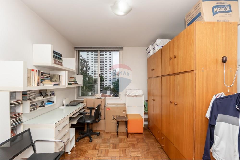 Apartamento à venda com 3 quartos, 130m² - Foto 19