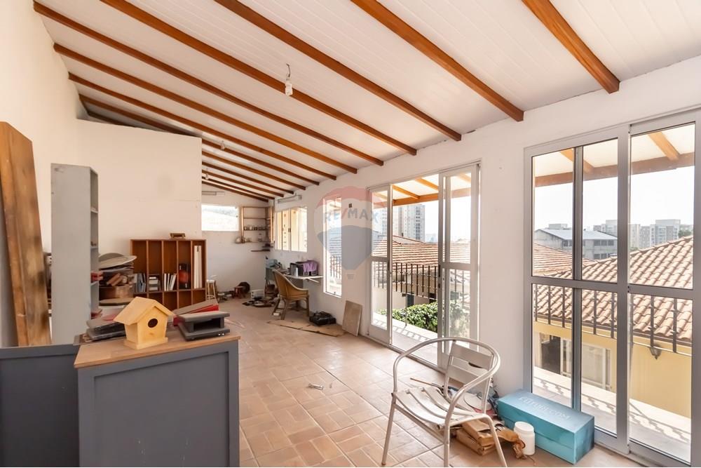 Casa à venda com 4 quartos, 260m² - Foto 37