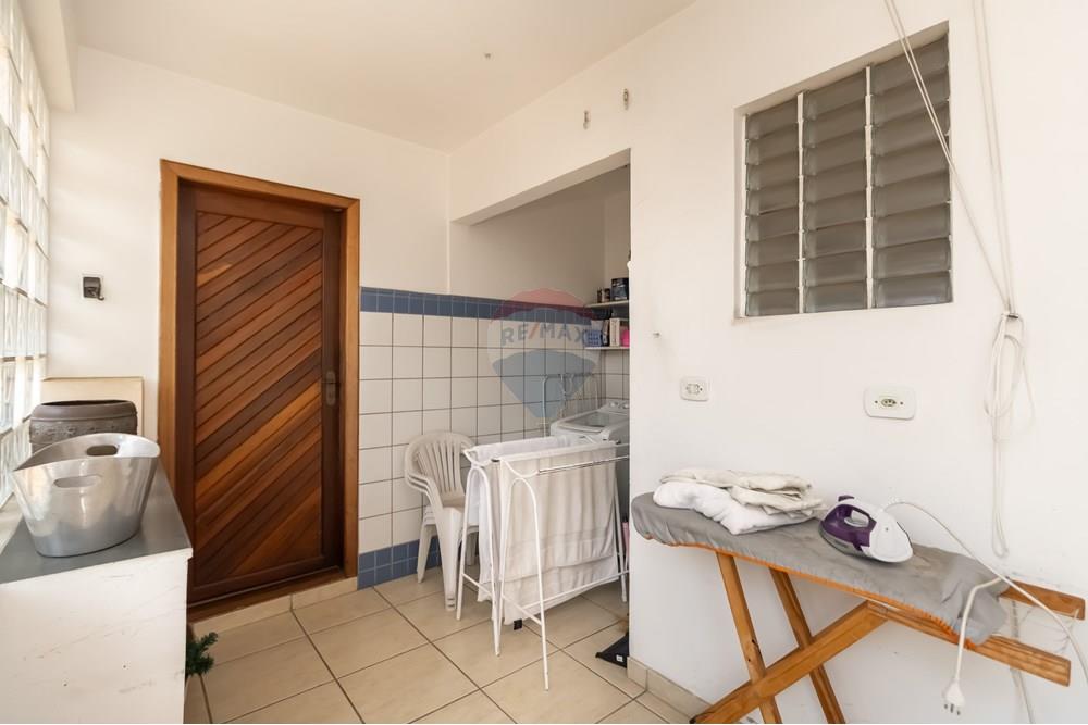 Casa à venda com 4 quartos, 260m² - Foto 32