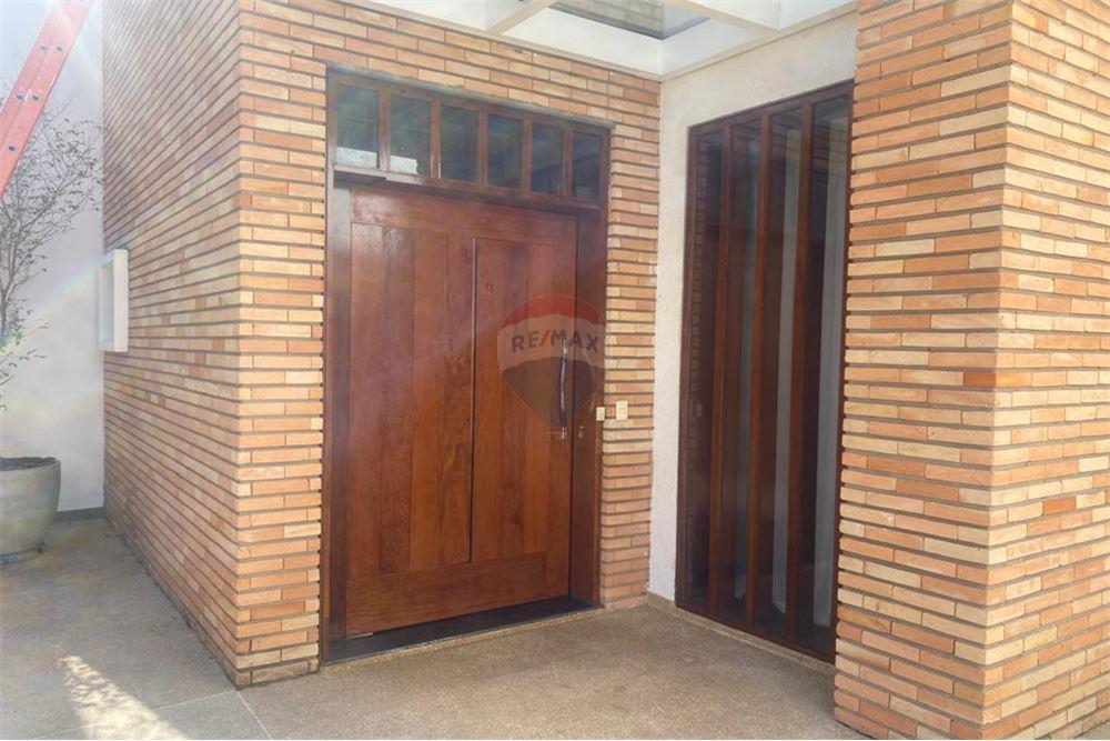 Casa de Condomínio para alugar com 4 quartos, 490m² - Foto 5