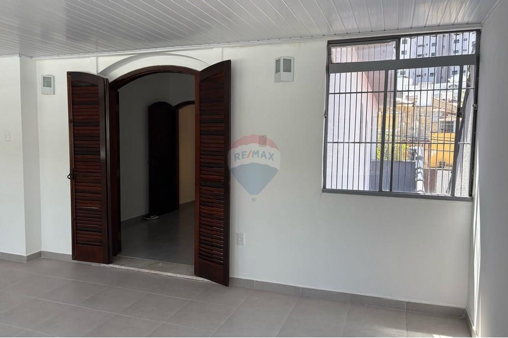 Casa para alugar com 4 quartos, 400m² - Foto 34