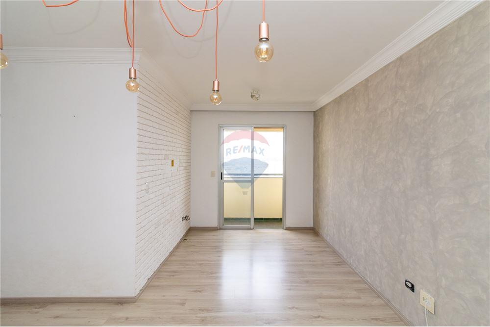 Apartamento à venda com 3 quartos, 64m² - Foto 4