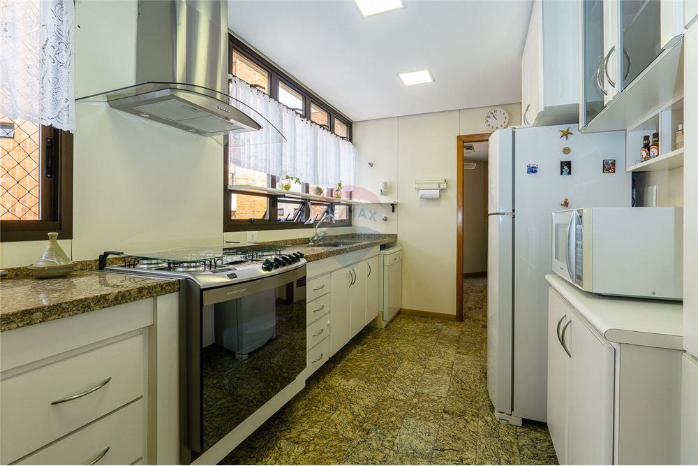 Apartamento à venda com 4 quartos, 200m² - Foto 13