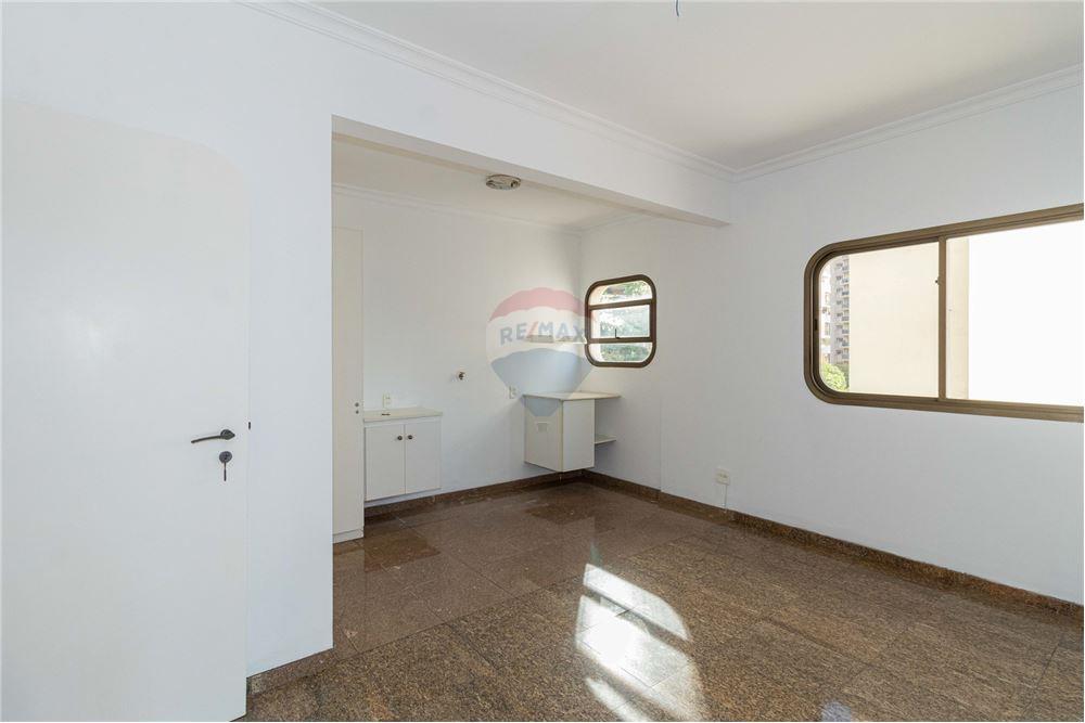 Apartamento para alugar com 2 quartos, 231m² - Foto 31