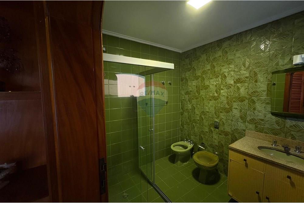 Casa para alugar com 5 quartos, 506m² - Foto 26