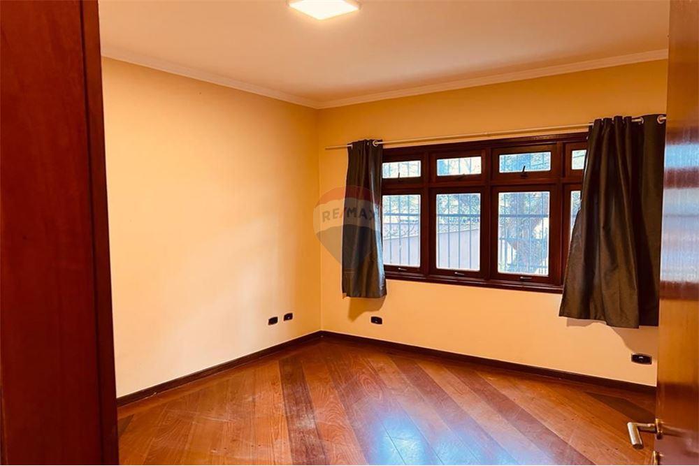 Casa para alugar com 4 quartos, 500m² - Foto 16