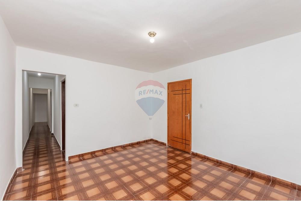 Casa à venda com 2 quartos, 125m² - Foto 8