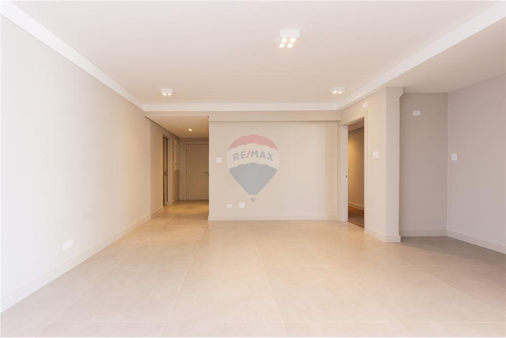 Apartamento à venda com 3 quartos, 212m² - Foto 1