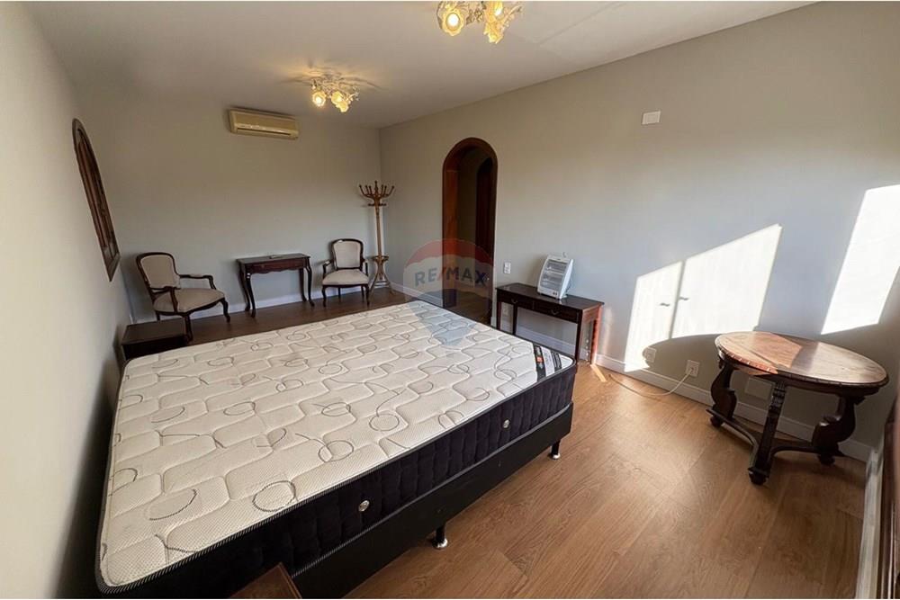 Casa para alugar com 5 quartos, 506m² - Foto 16