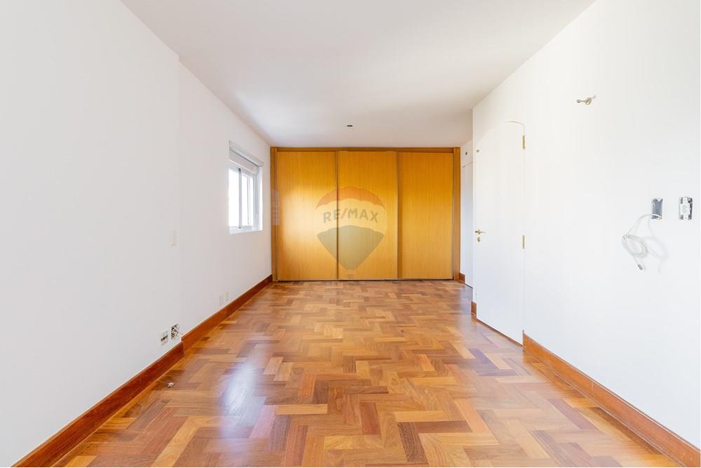 Apartamento para alugar com 4 quartos, 312m² - Foto 23