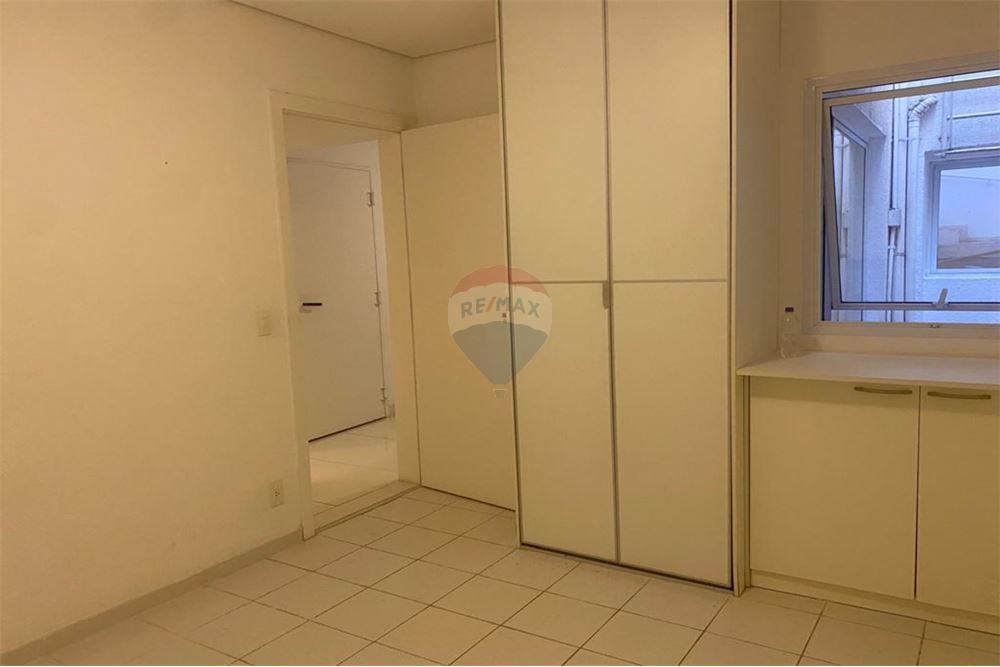 Casa de Condomínio para alugar com 4 quartos, 490m² - Foto 31