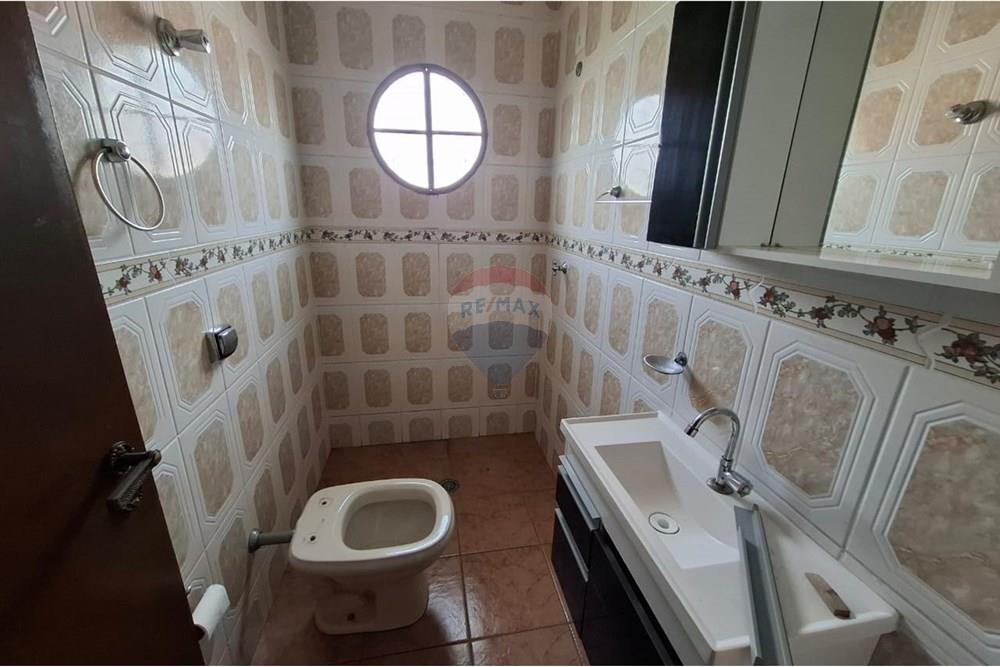 Casa para alugar com 4 quartos, 290m² - Foto 10