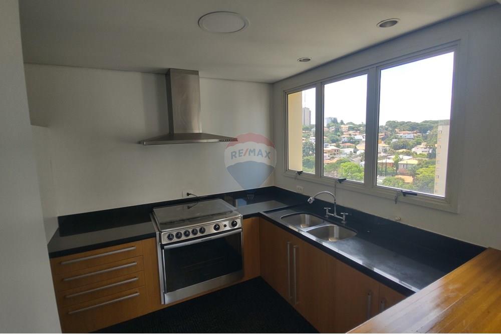 Apartamento para alugar com 3 quartos, 215m² - Foto 11