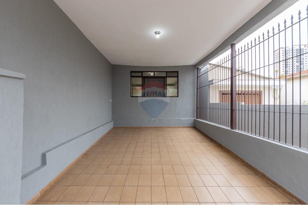 Casa à venda com 2 quartos, 125m² - Foto 4