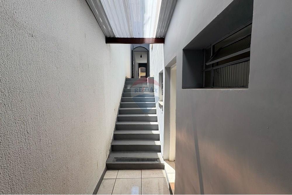 Casa para alugar com 4 quartos, 400m² - Foto 44