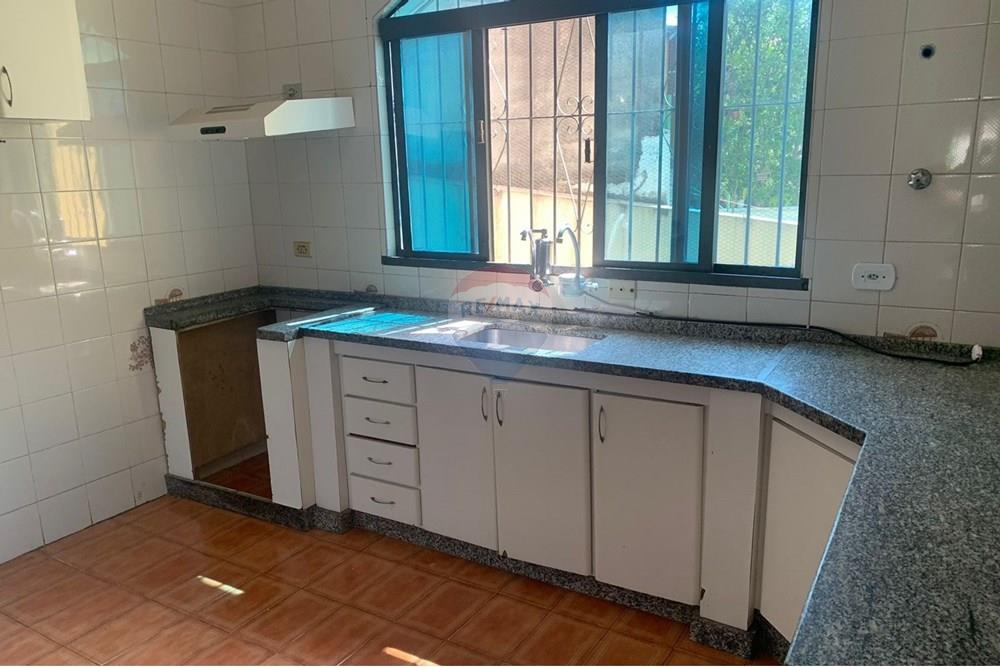 Casa para alugar com 3 quartos, 125m² - Foto 9