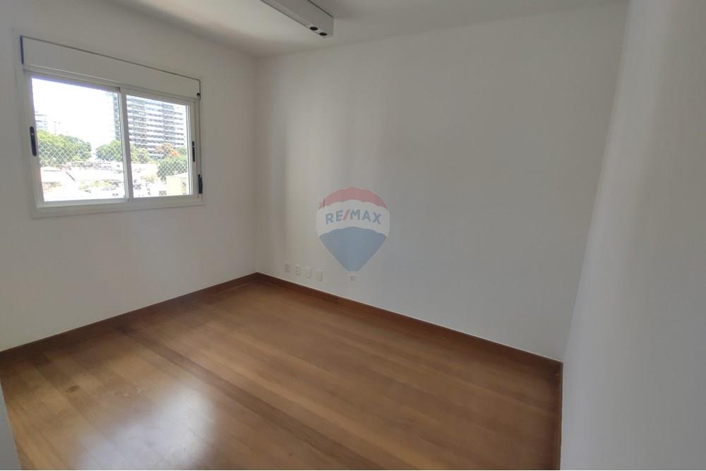 Apartamento para alugar com 3 quartos, 215m² - Foto 25