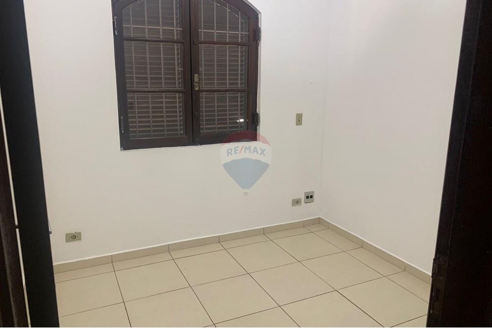 Casa para alugar com 3 quartos, 125m² - Foto 19