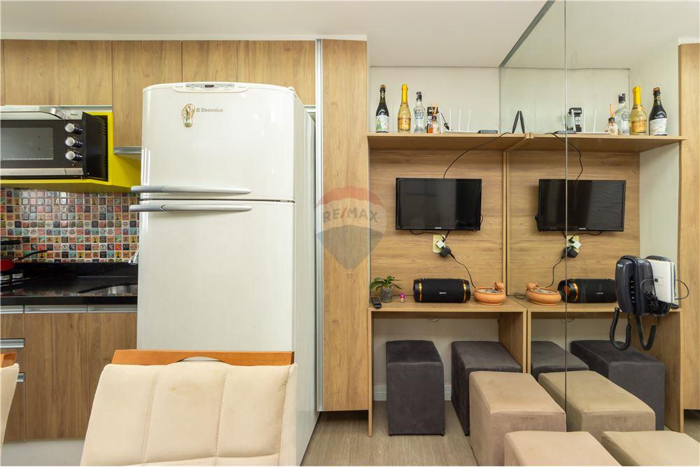 Apartamento para alugar com 2 quartos, 27m² - Foto 2