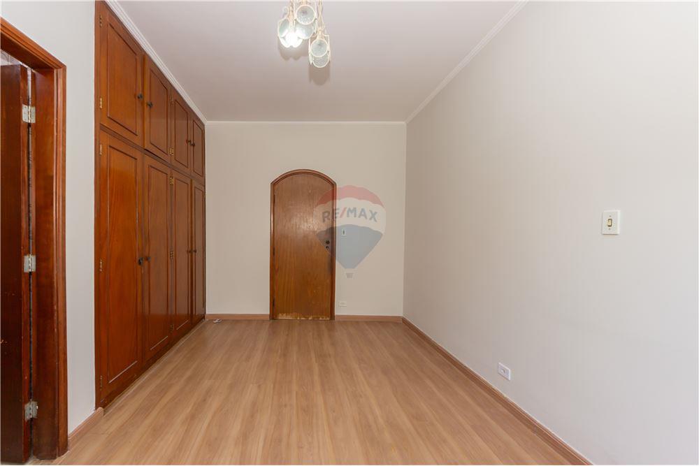 Casa à venda com 3 quartos, 250m² - Foto 15