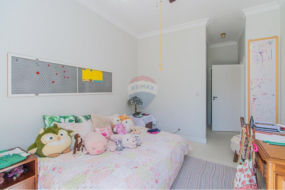 Casa à venda com 4 quartos, 350m² - Foto 41