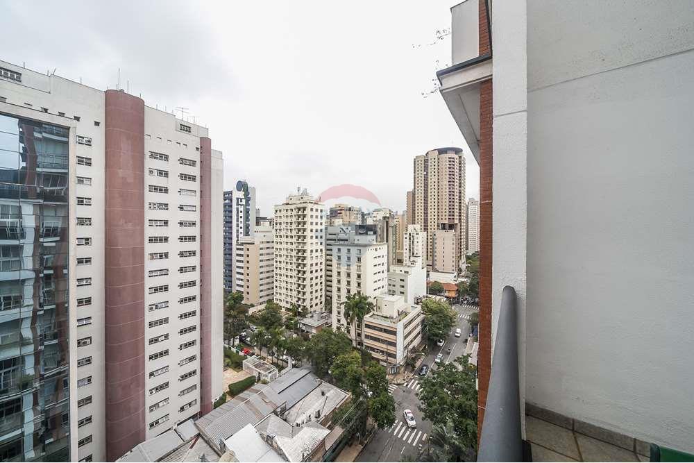 Apartamento para alugar com 2 quartos, 150m² - Foto 11