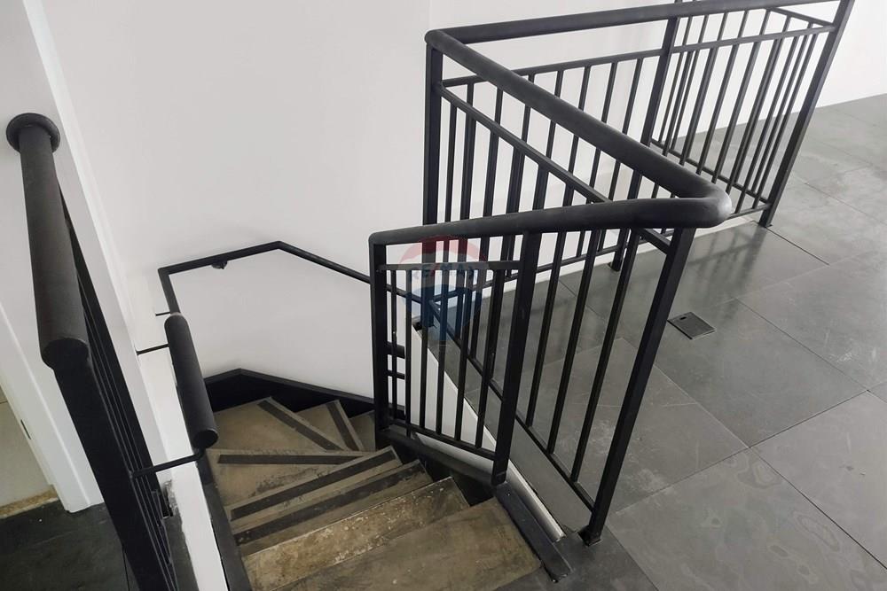 Cj. Comercial/ Sala - Alugar - São Paulo , São Paulo - escada.jpg - Sala - 602161025-3