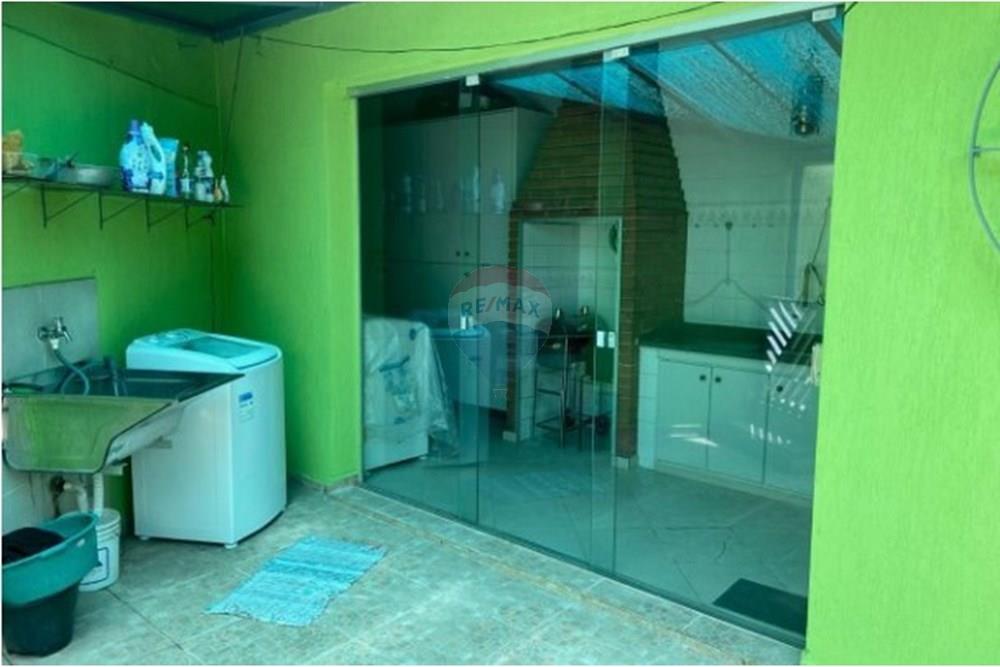 Casa para alugar com 2 quartos, 250m² - Foto 20