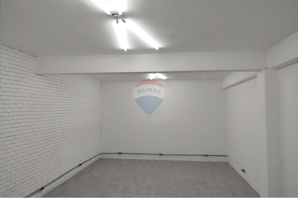 Casa para alugar com 3 quartos, 239m² - Foto 22