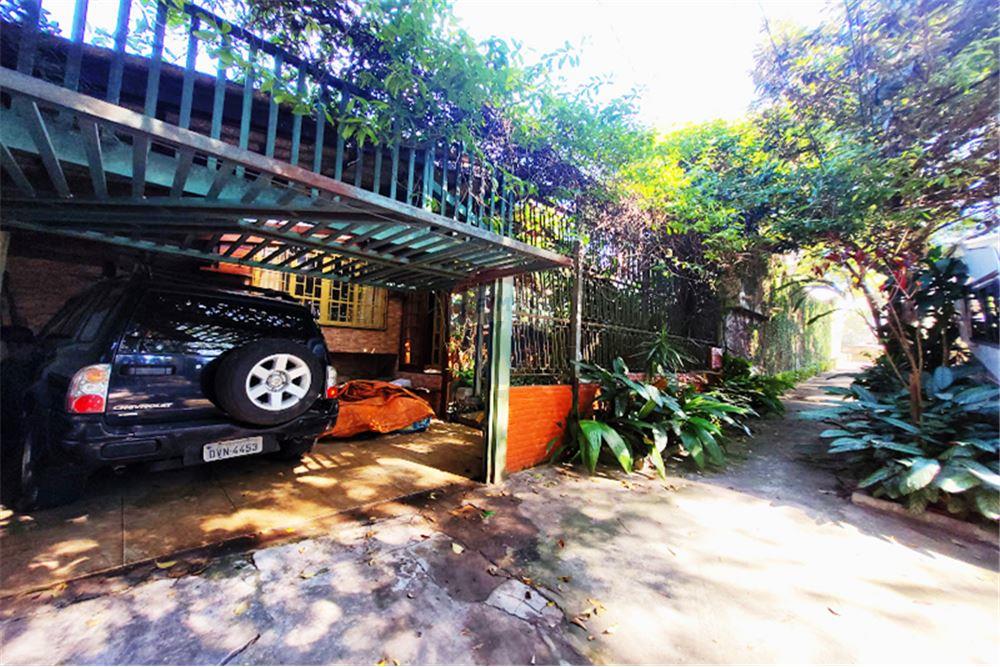 Casa à venda com 4 quartos, 165m² - Foto 2