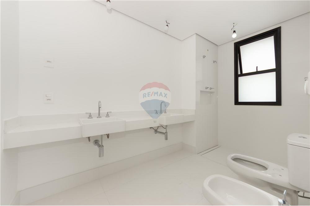 Apartamento à venda com 3 quartos, 207m² - Foto 15