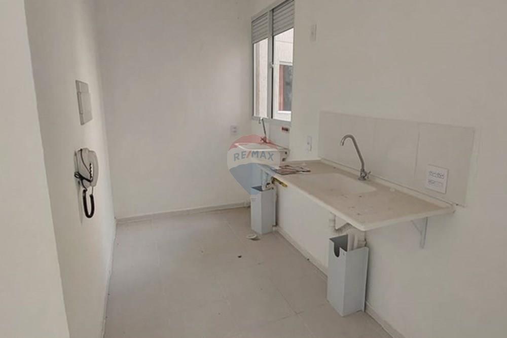 Apartamento à venda com 2 quartos, 38m² - Foto 4