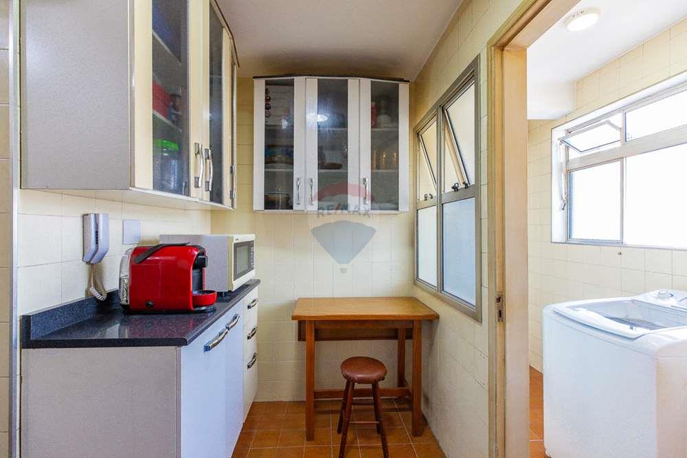 Apartamento à venda com 2 quartos, 64m² - Foto 13