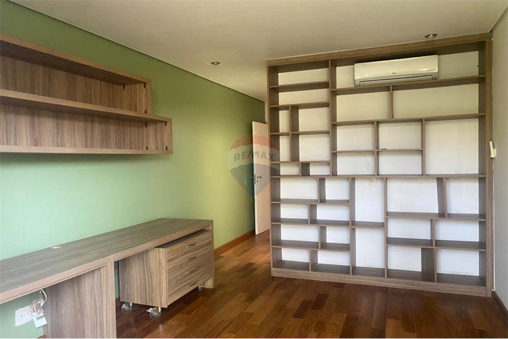 Casa de Condomínio para alugar com 4 quartos, 490m² - Foto 12