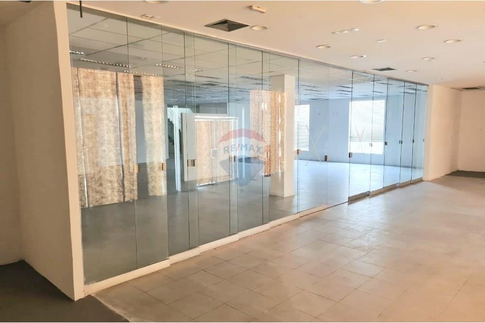 Prédio Inteiro para alugar, 867m² - Foto 1