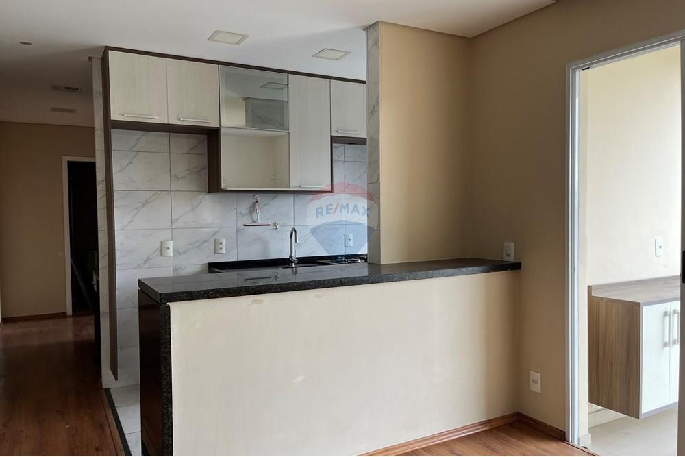 Apartamento à venda com 2 quartos, 62m² - Foto 4