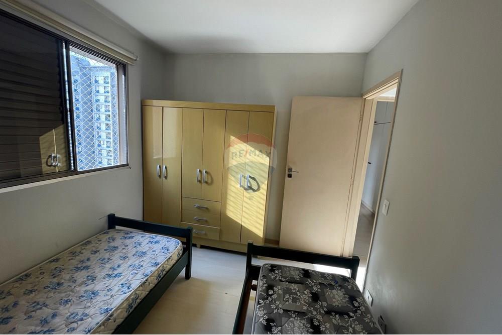 Apartamento para alugar com 2 quartos, 75m² - Foto 13