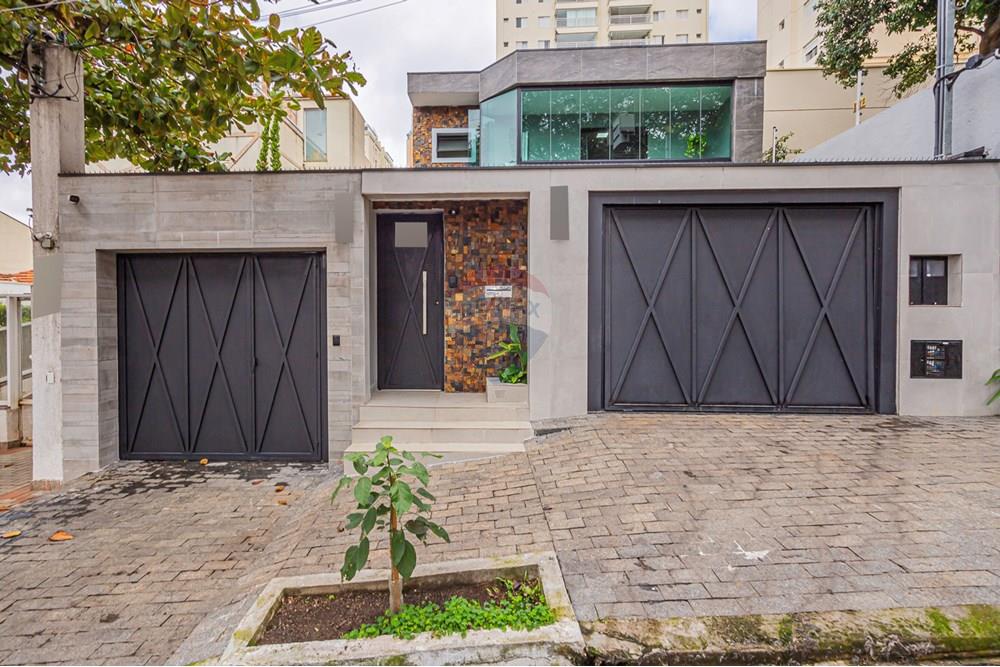 Casa à venda com 5 quartos, 285m² - Foto 2